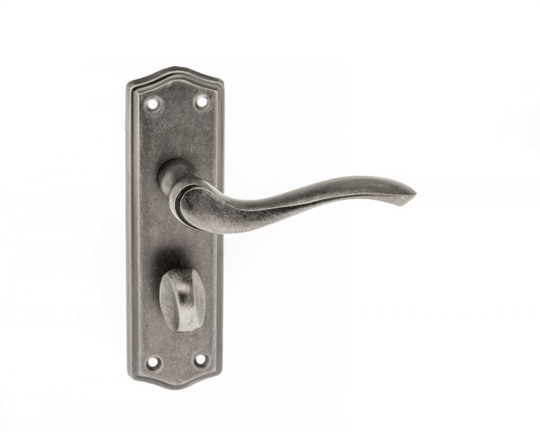 Old English Warwick WC Lever Door Handle on Backplate