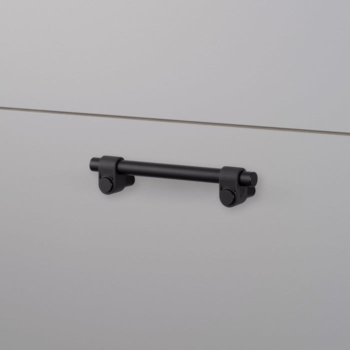 Cast Pull Bar