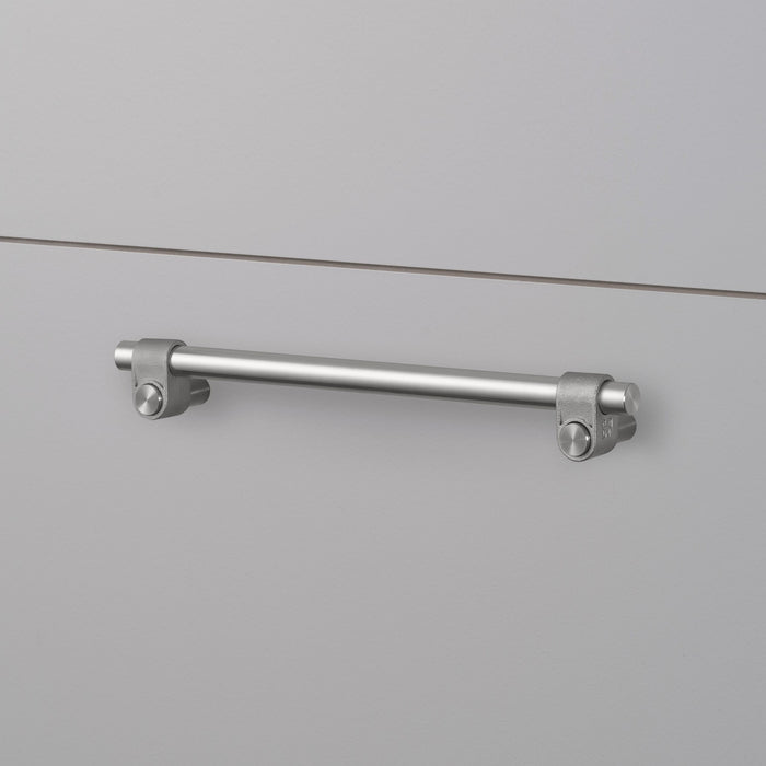 Cast Pull Bar