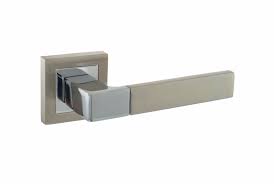 Atlantic Handles Polished Chrome STATUS Montana Designer Lever on S4 Square Rose