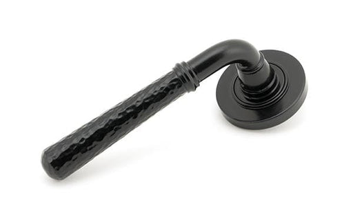 From The Anvil Handles Plain Black Hammered Newbury Lever on Rose Set (Plain) - Unsprung